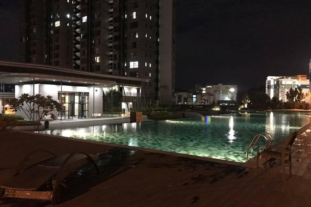 Hb1512- Hyve Studio Unit, Lake View, Cyberjaya, Free Wi-Fi, Free Parking, Netflix,Pool, 3038 Exterior photo