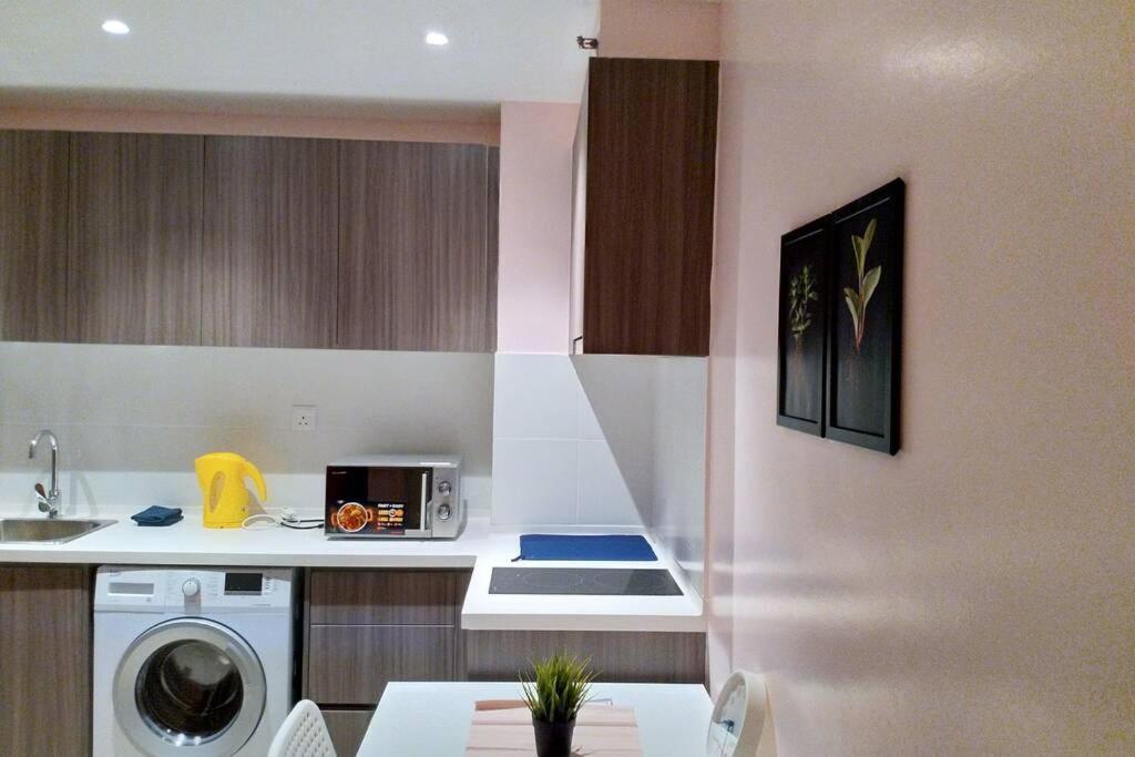 Hb1512- Hyve Studio Unit, Lake View, Cyberjaya, Free Wi-Fi, Free Parking, Netflix,Pool, 3038 Exterior photo